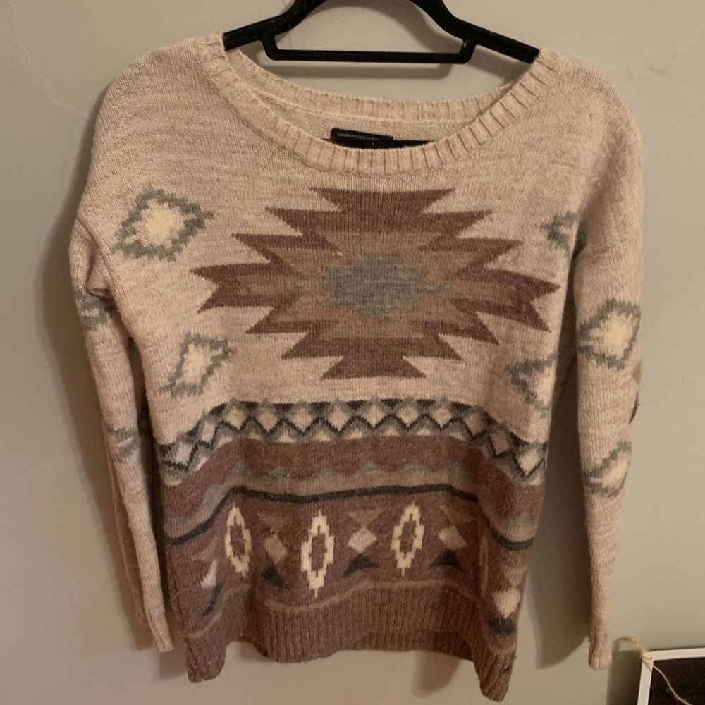 American Eagle Outfitters Sweater